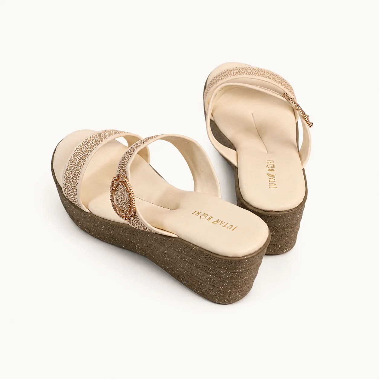 WEDGE SANDALS WITH GOLD RING DETAIL - view 5